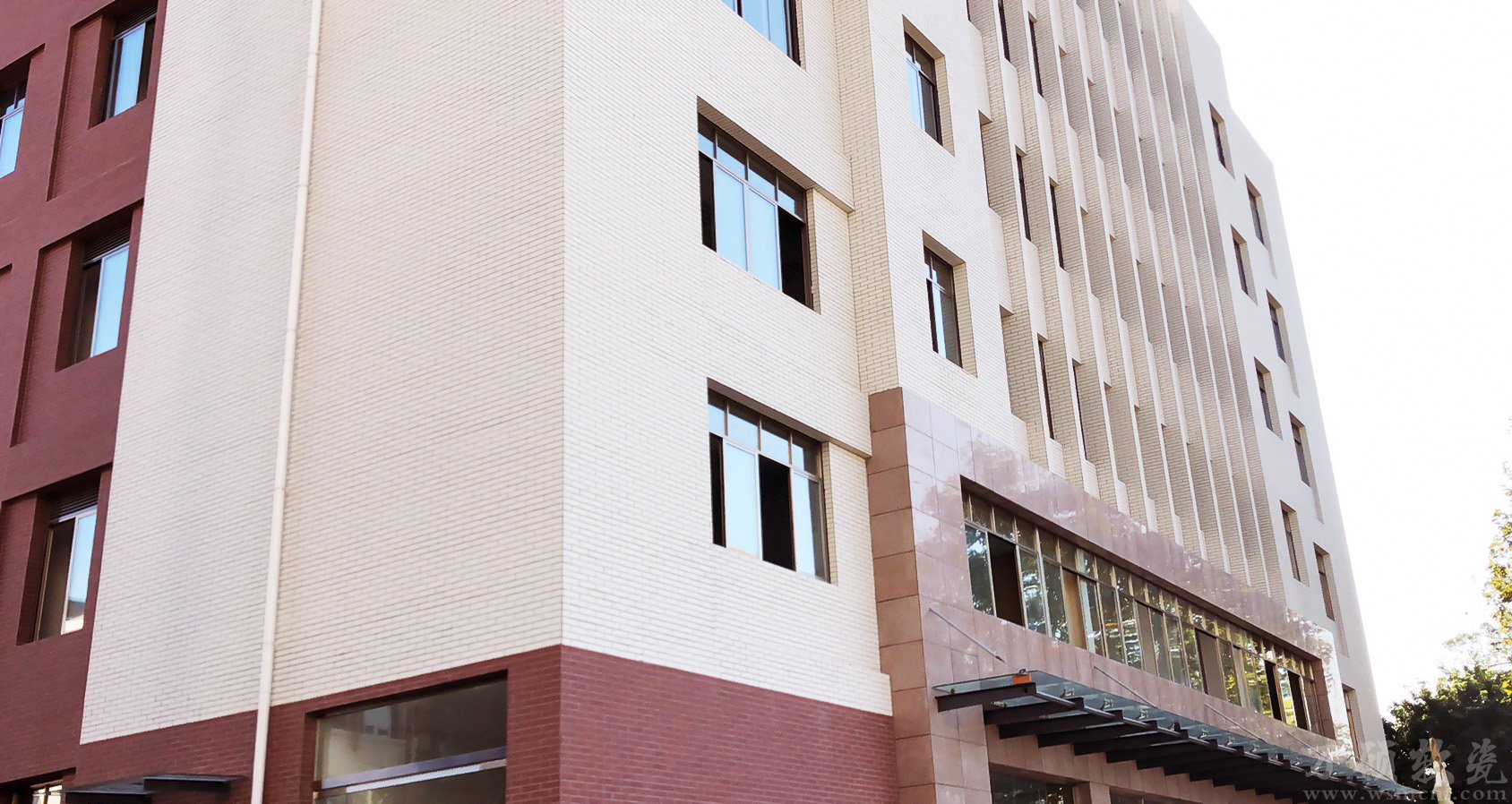 四川阆中师范学院
